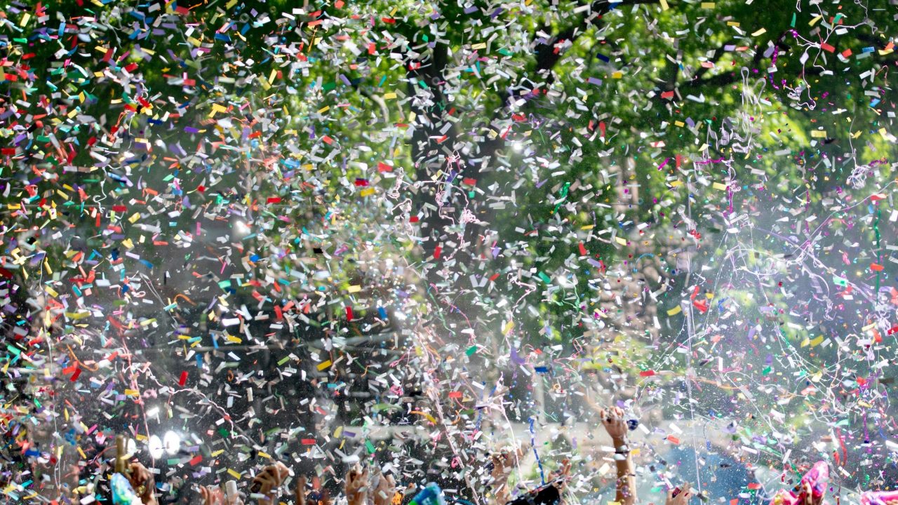 wedding shtick confetti